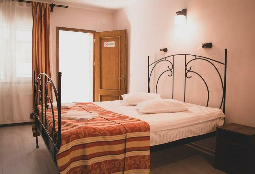 اتاق استاندارد, Pensiunea Castel