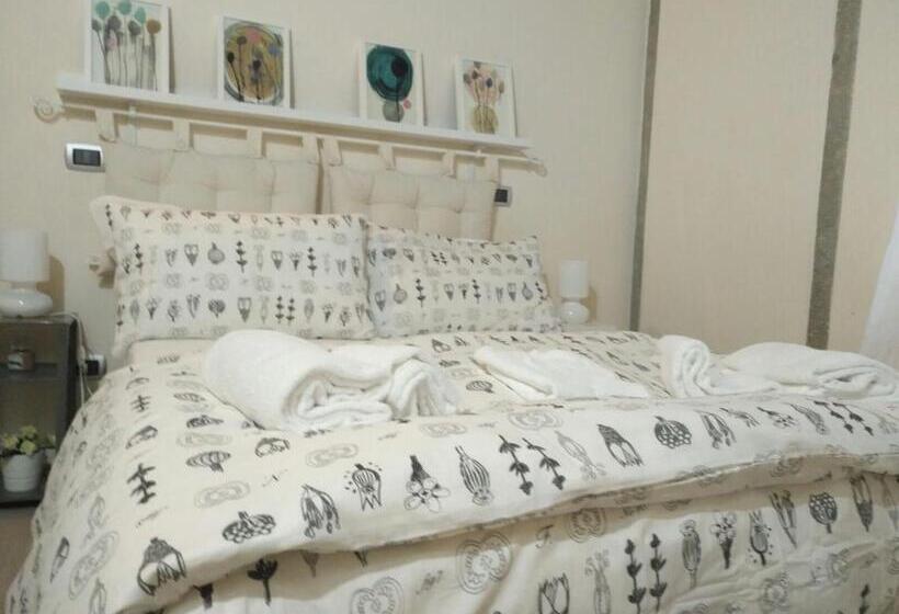 Standard room with outdoor bath, Bargello Guest House