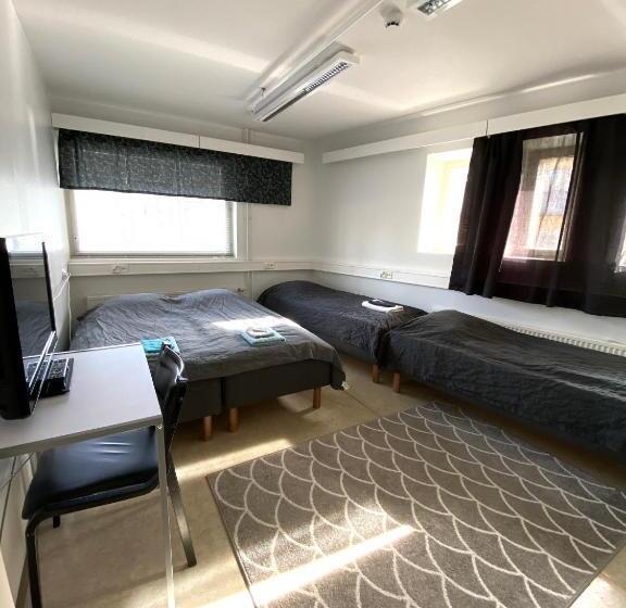 اتاق استاندارد چهار تخته, Hostel400kokkola