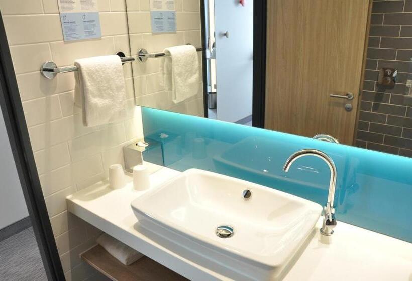 اتاق استاندارد برای معلولان, Holiday Inn Express   Sindelfingen, An Ihg