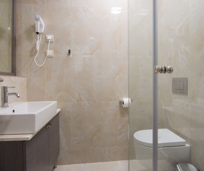 اتاق استاندارد, Omia