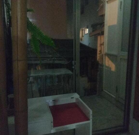 اتاق استاندارد یک تخته با سرویس بهداشتی مشترک, Art Taiwan Homestay