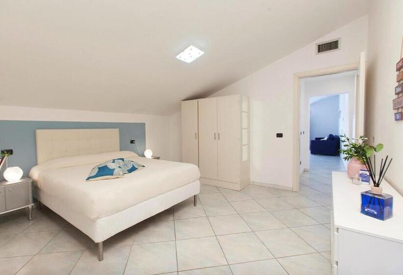 1 Bedroom Penthouse Apartment, Pisa Beach Park