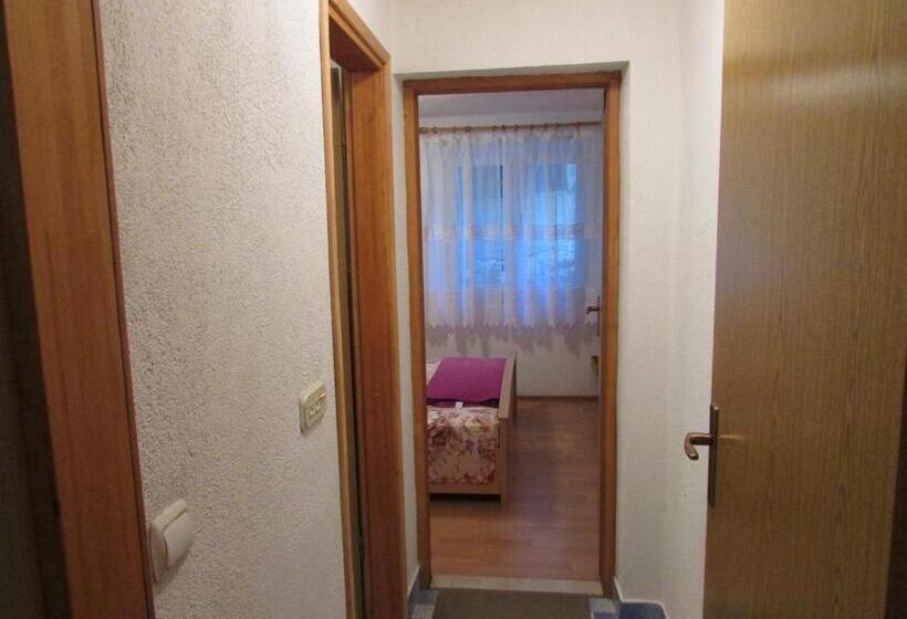 آپارتمان 1 خوابه همکف, Villa Paladina