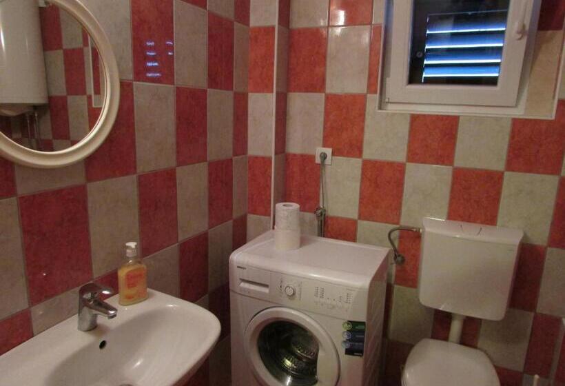 آپارتمان 1 خوابه همکف, Villa Paladina