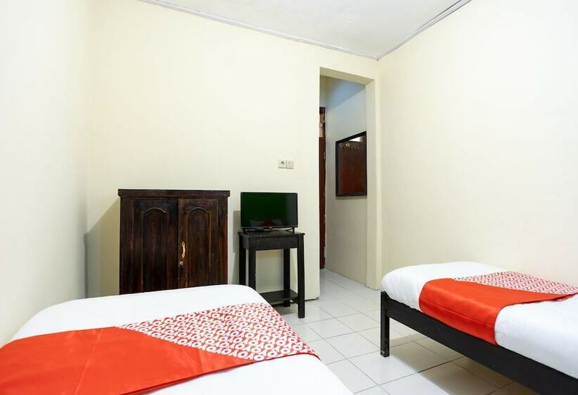 اتاق استاندارد, Wanawiyata Homestay By Oyo Rooms