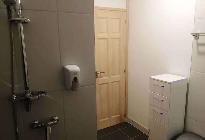 اتاق استاندارد سه نفره, Filsdeger Ház   Central Rooms & Apartmans