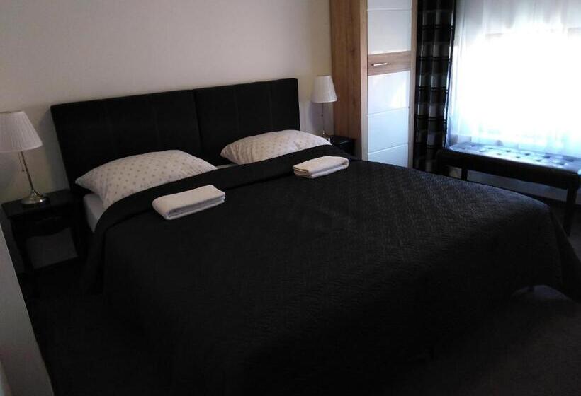 سوییت لوکس, Filsdeger Ház   Central Rooms & Apartmans