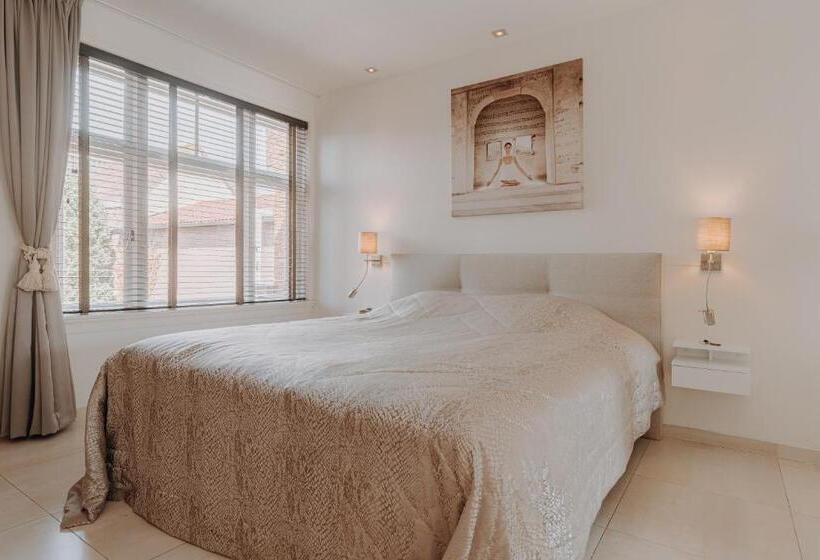 Deluxe Suite King Bed, Zen B&b