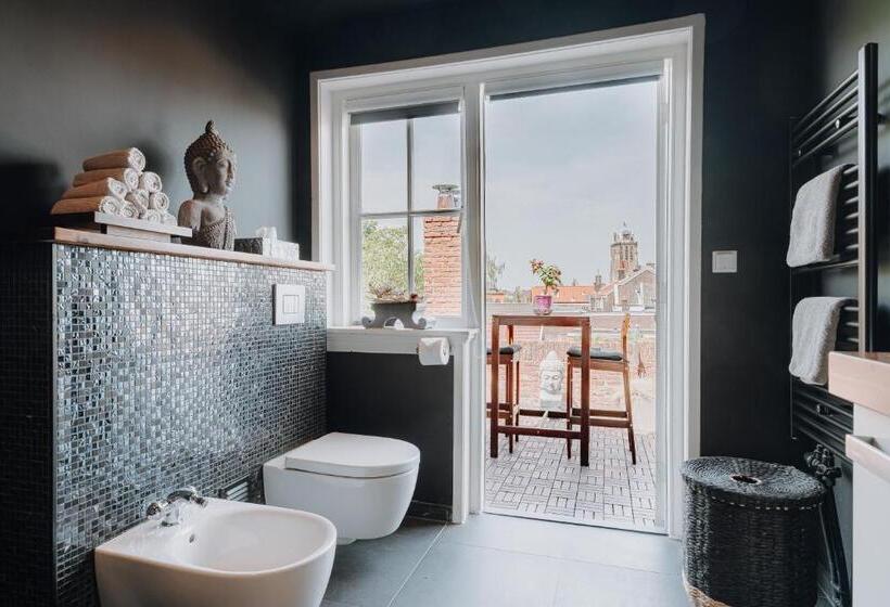 اتاق سوپریور با تخت بزرگ, Zen B&b