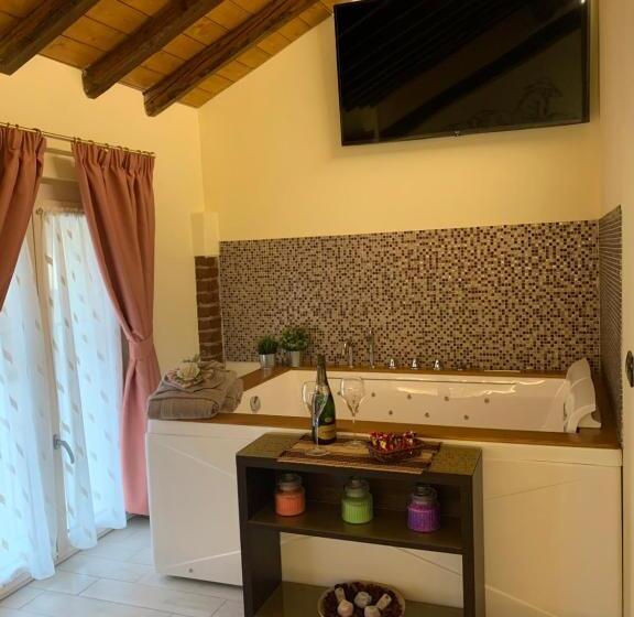 اتاق استاندارد با وان آب گرم, Agriturismo Le Risaie