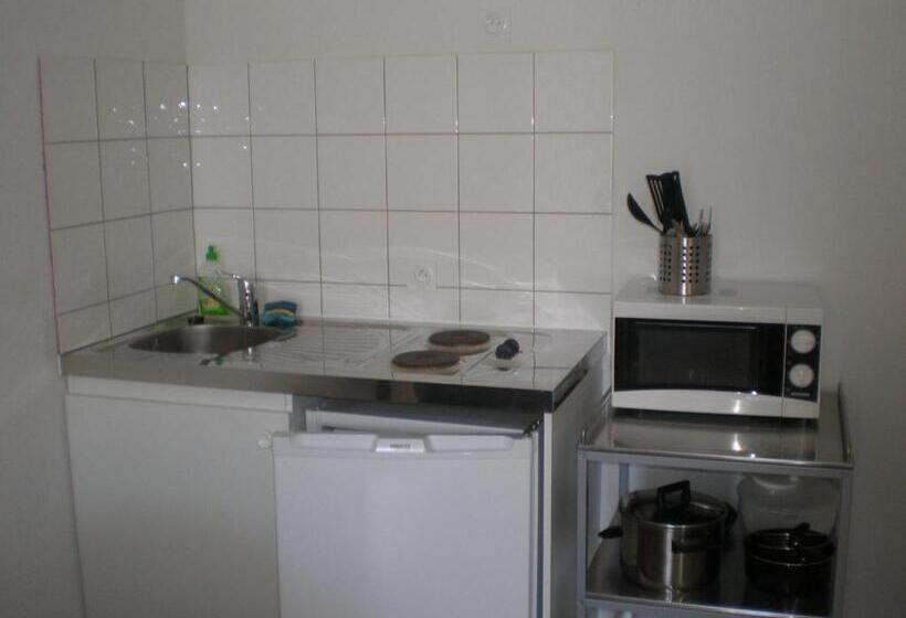 استودیوی استاندارد, Appart Hotel De La Paix