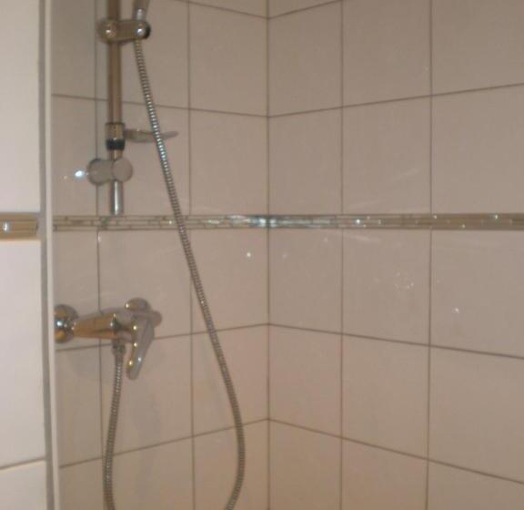 استودیوی استاندارد, Appart Hotel De La Paix
