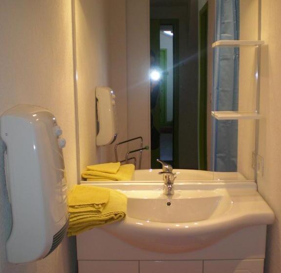 استودیوی استاندارد, Appart Hotel De La Paix