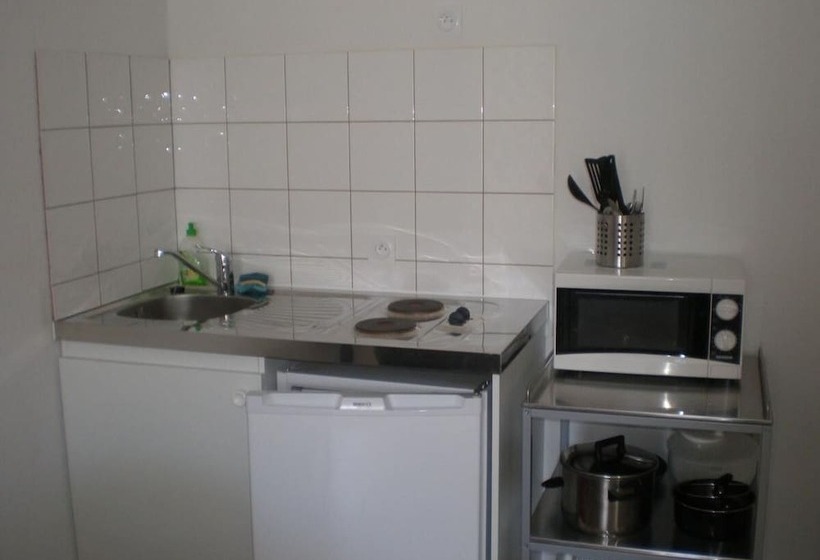 استودیوی استاندارد, Appart Hotel De La Paix