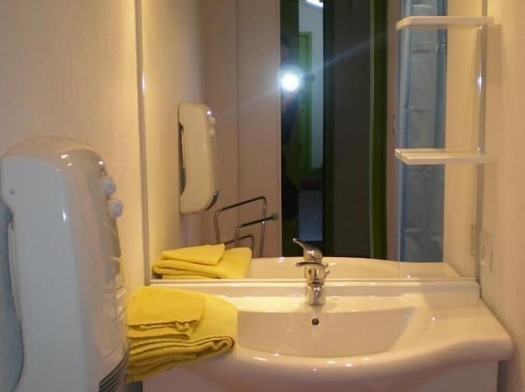 استودیوی استاندارد, Appart Hotel De La Paix