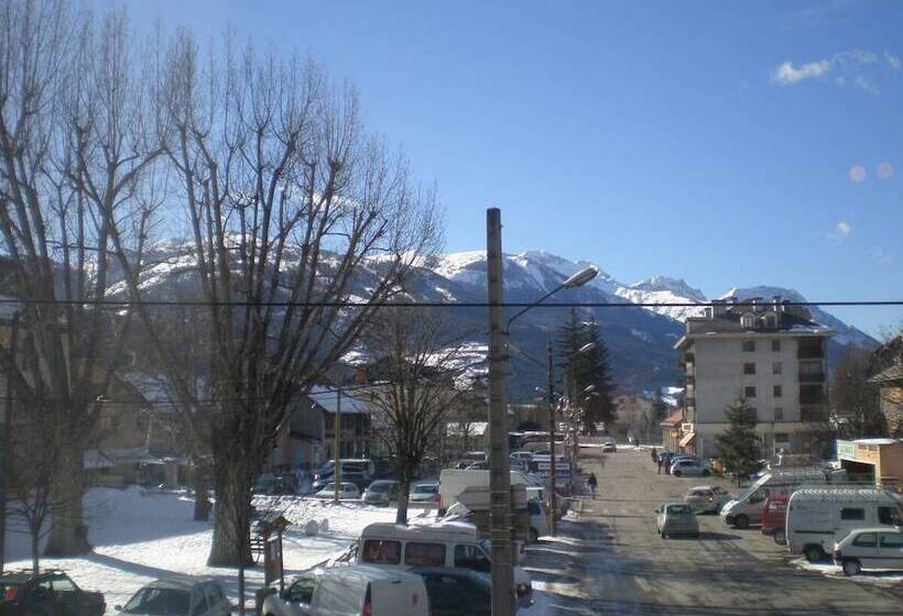 استودیوی استاندارد, Appart Hotel De La Paix