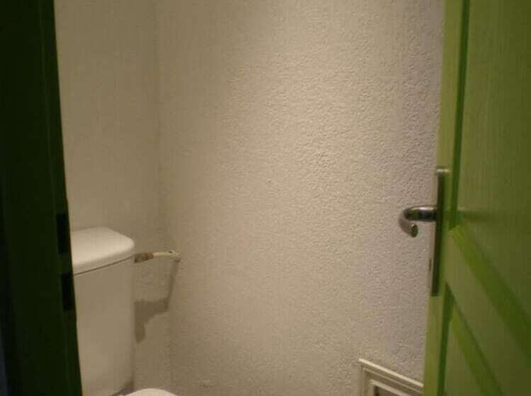استودیوی استاندارد, Appart Hotel De La Paix