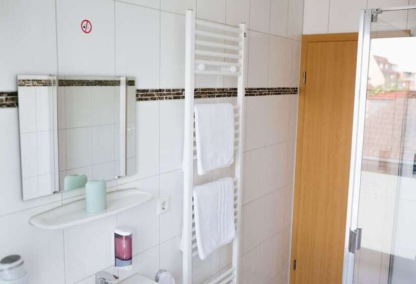 اتاق استاندارد با بالکن, Heilbronner Hotel Am Schönen Theater