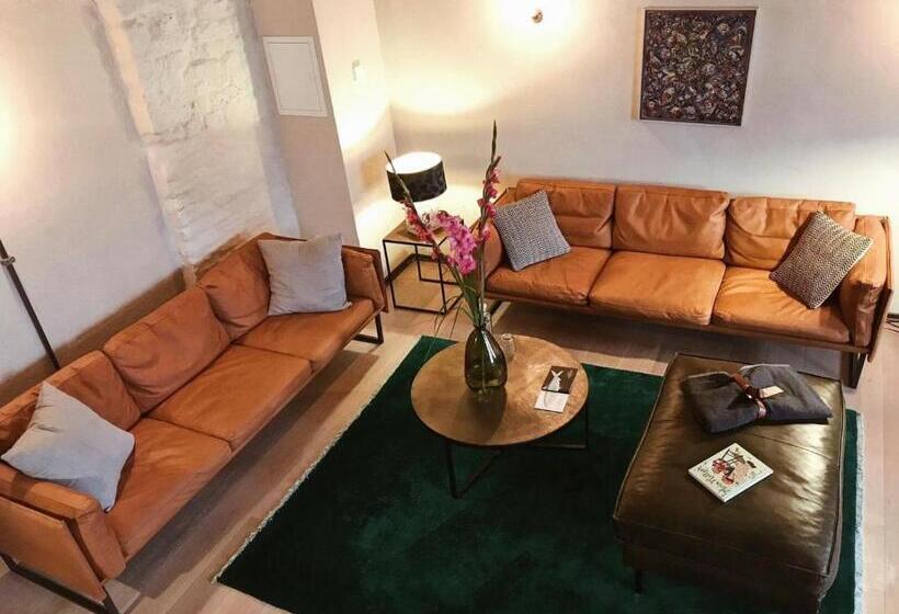 استودیوی لوکس, Fisher S Loft