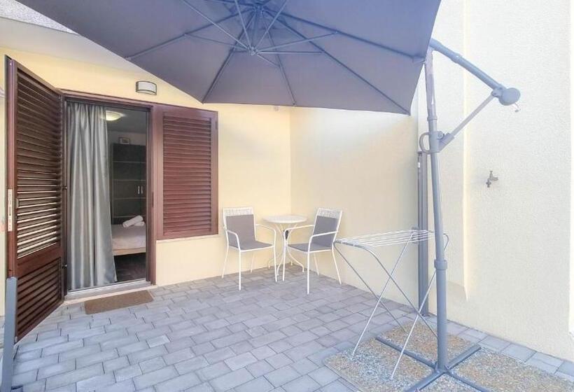 اتاق استاندارد اینتریور, Room Fiore
