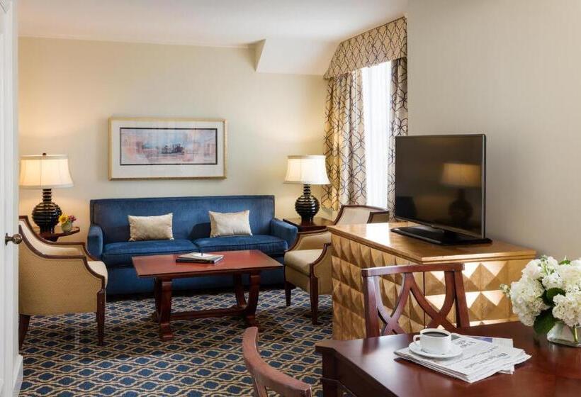 Suite, Francis Marion