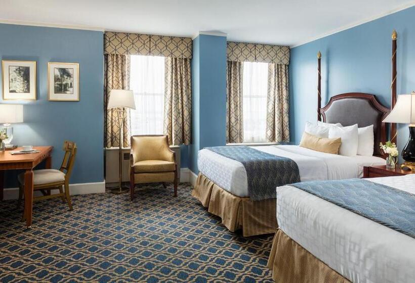 Deluxe Room, Francis Marion