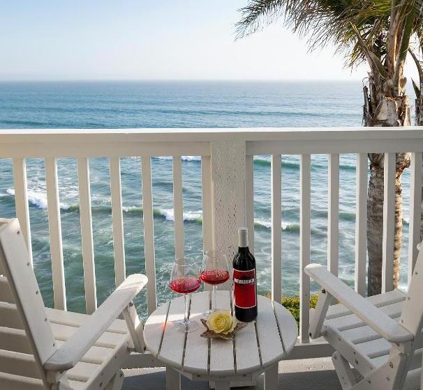 سوئیت پریمیوم, Pismo Lighthouse Suites