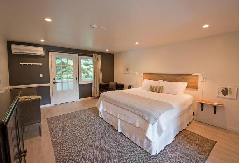 اتاق استاندارد با تخت بزرگ, The Lodge On The Cove