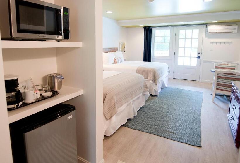 اتاق استاندارد با تخت دو نفره بزرگ, The Lodge On The Cove