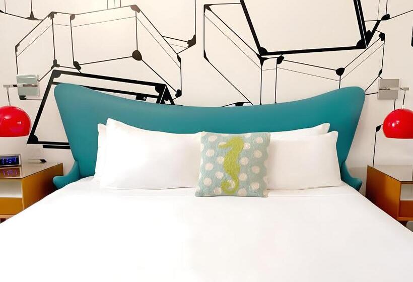 Deluxe Suite King Bed, The Vagabond