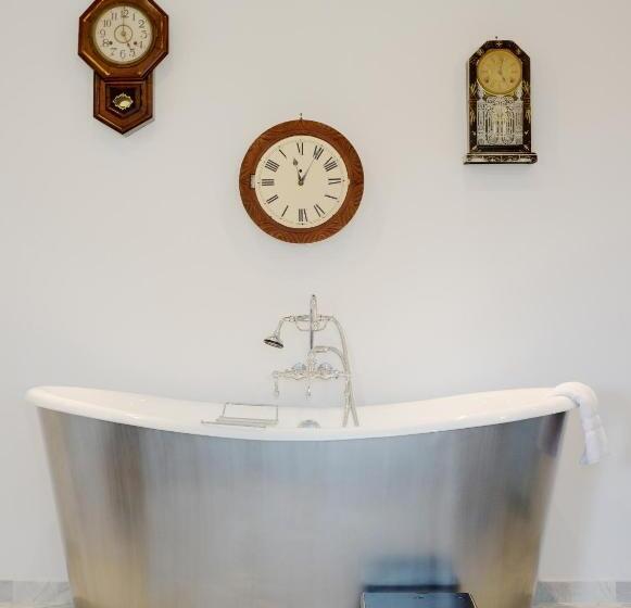 اتاق سوپریور با تخت بزرگ, The Vagabond S House Boutique Inn