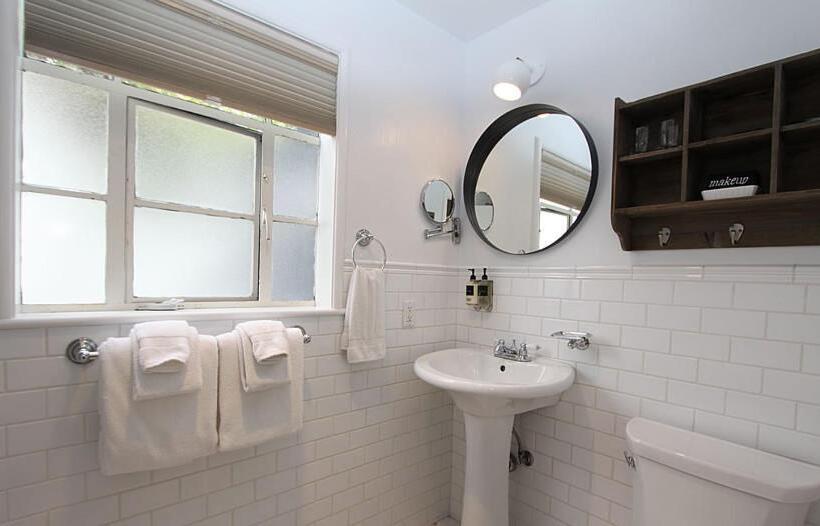 اتاق سوپریور, The Vagabond S House Boutique Inn