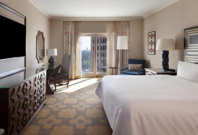 اتاق دلوکس با تخت کینگ و چشم‌انداز, The Westin Riverwalk, San Antonio