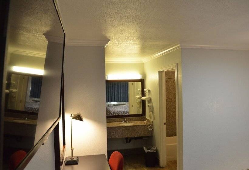 اتاق استاندارد با 2 تخت دوبل, Welcome Inn Corona