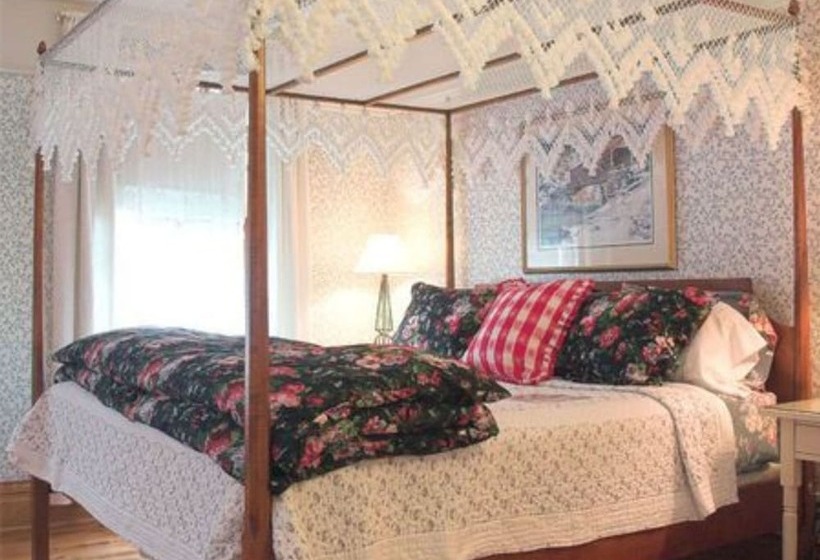 سوئیت با وان آب گرم, White Lace Inn