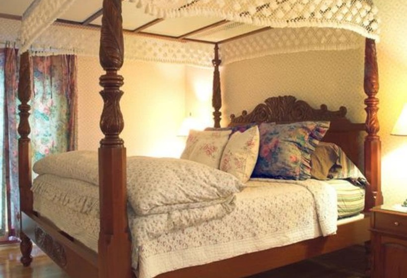 سوئیت با وان آب گرم, White Lace Inn