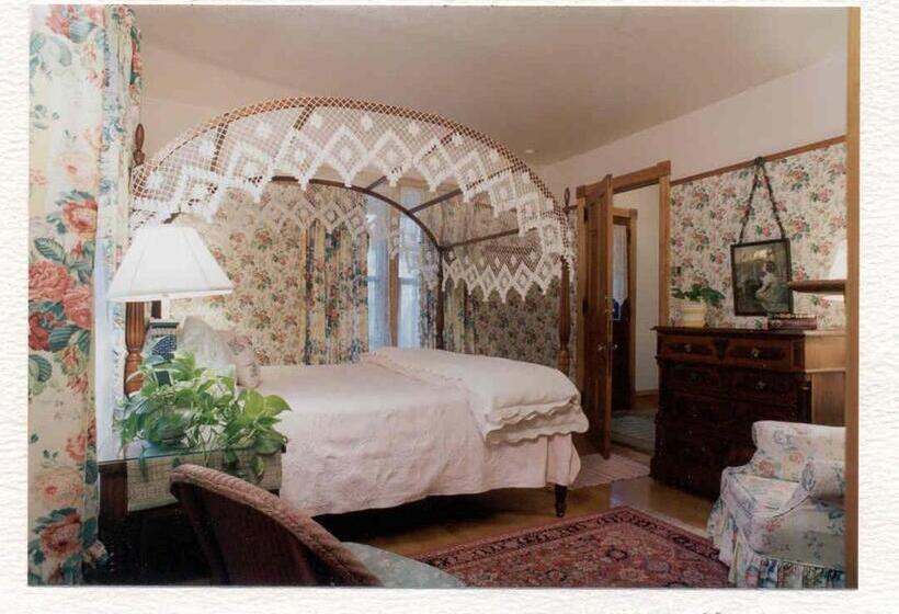 اتاق اکونومی, White Lace Inn
