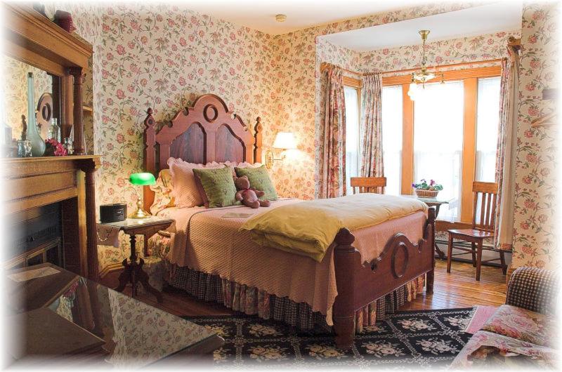 اتاق استاندارد با چشم‌انداز باغ, White Lace Inn