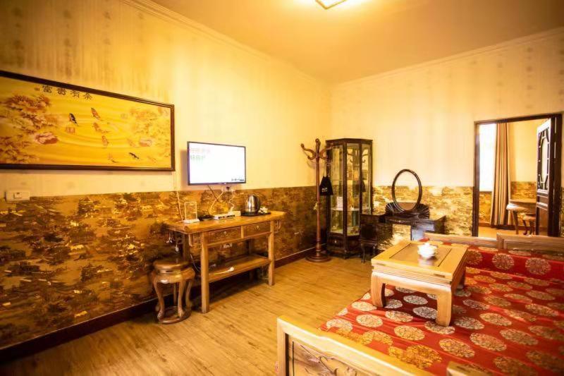 سوییت لوکس, Pingyao Deyunshe Inn