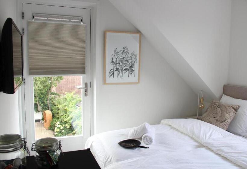 Eenvoudige Kamer, Paradis Zandvoort