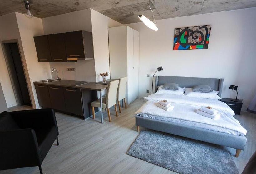 استودیو استاندارد با چشم‌انداز باغ, Exclusive Penzion Viva Residence