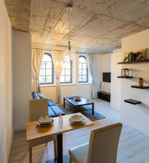 سوییت با چشم‌انداز باغ, Exclusive Penzion Viva Residence
