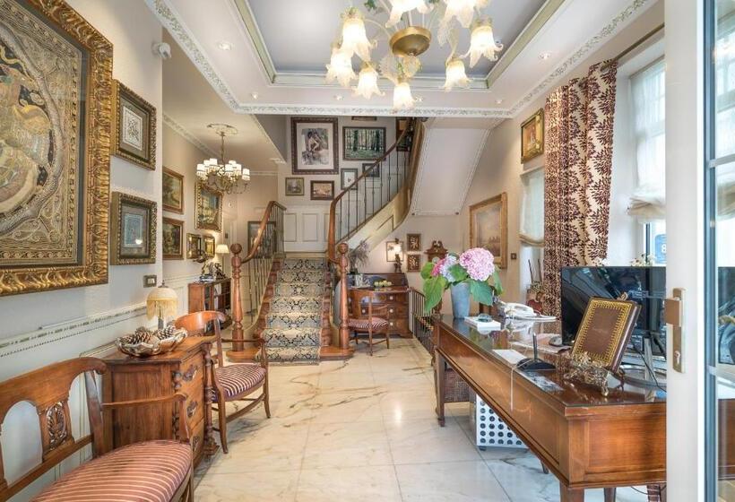 اتاق اکونومی, Boutique Las Brisas