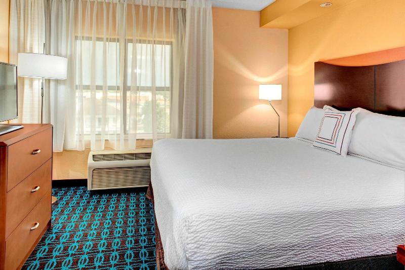 اتاق استاندارد با تخت بزرگ, Fairfield Inn & Suites By Marriott Anniston Oxford