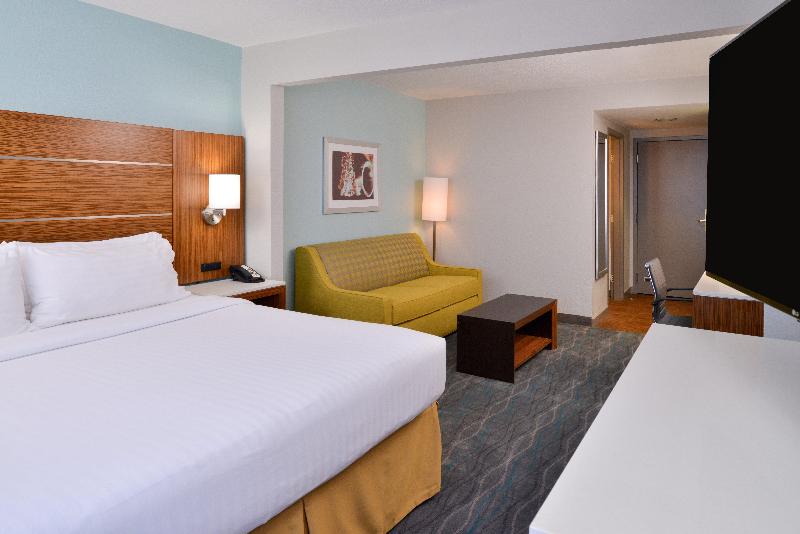 キングサイズベッドのスタンダードルーム, Holiday Inn Express & Suites Austin North Central, An Ihg