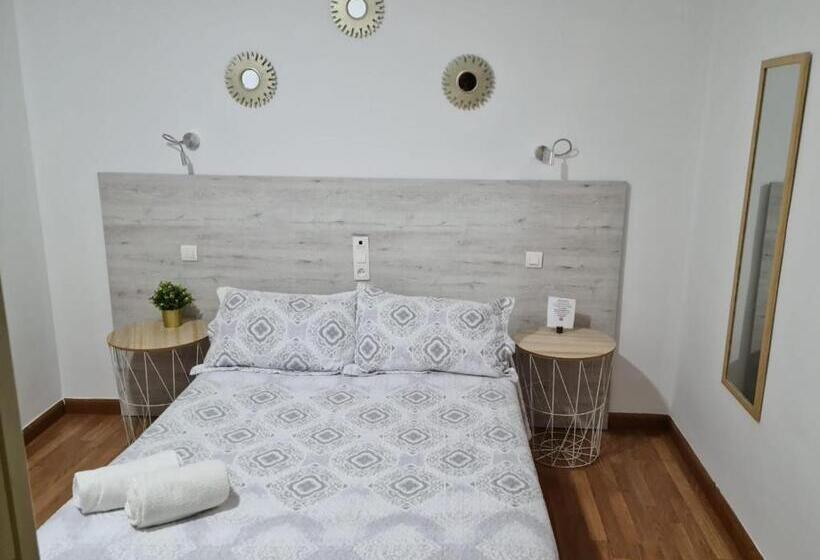 اتاق استاندارد, Hostal Los Escudos