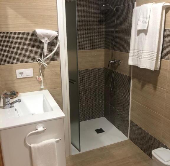 اتاق سوپریور خانوادگی, Hostal Los Escudos