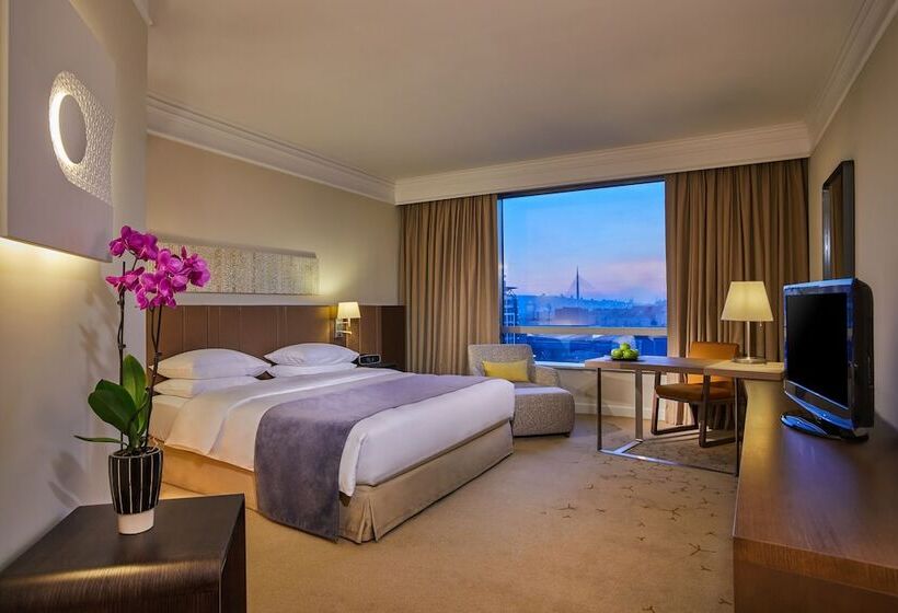 اتاق کلاب, Hyatt Regency Belgrade