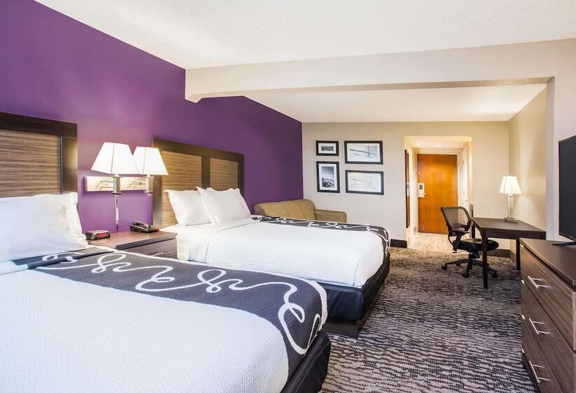 Executive Room, La Quinta Inn & Suites By Wyndham Clearwater South